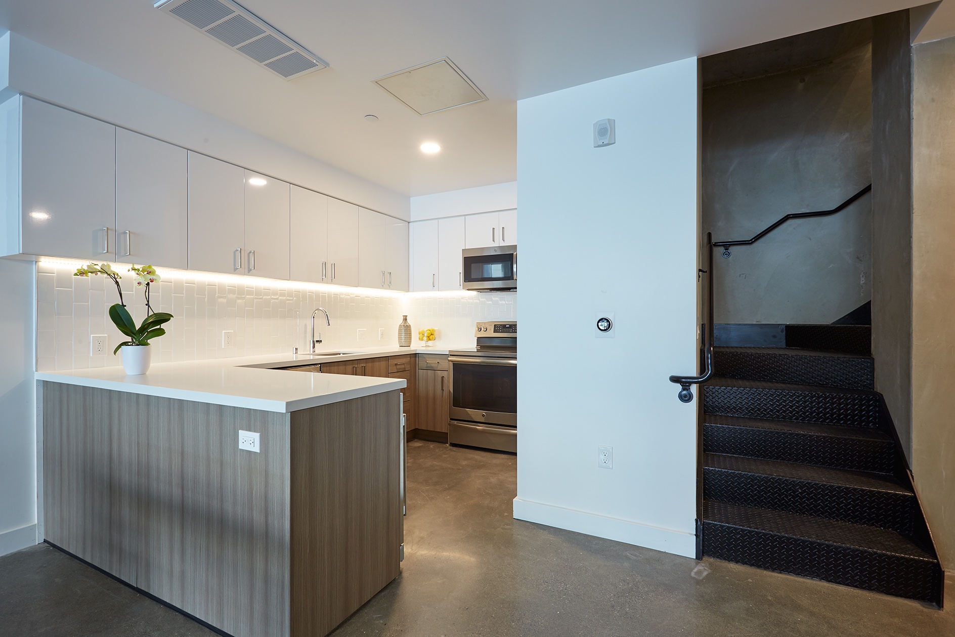 Stunning Priced Luxury Apartments San Francisco image